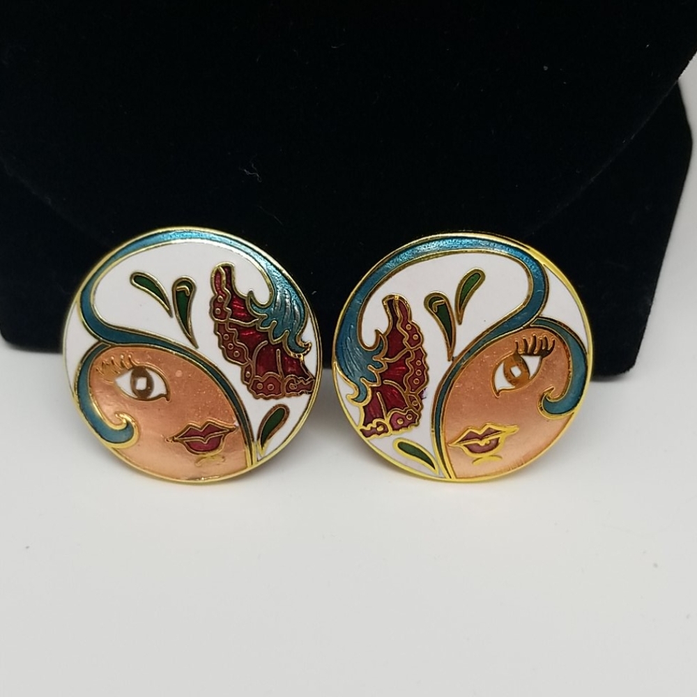 Cloisonne face clip earrings